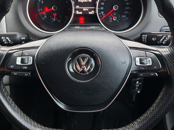 2017-Volkswagen-Polo-Cross-12-TSI image:5