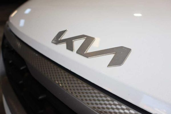 2021-Kia-Seltos-16-EX-Auto image:13