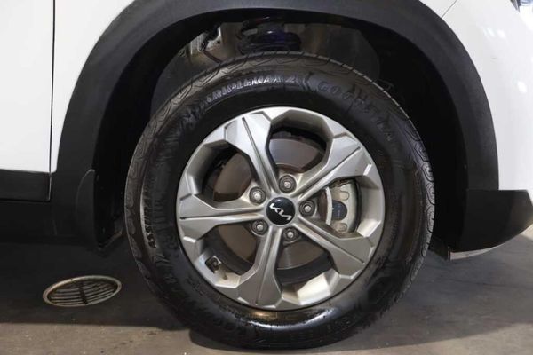 2021-Kia-Seltos-16-EX-Auto image:15