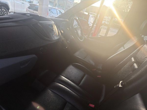 2016-Ford-Tourneo-22-TDCi-ELWB-100KW image:5