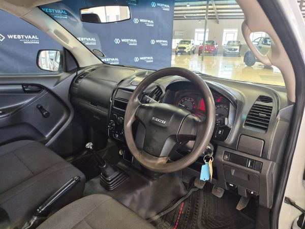 2022-Isuzu-D-Max-250-HO-Fleetside-Safety-Single-Cab image:12