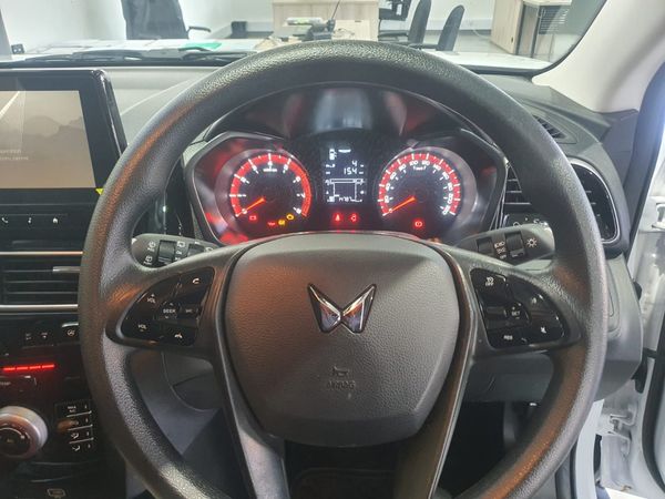 2025-Mahindra-XUV-3XO-12T-MX3 image:12