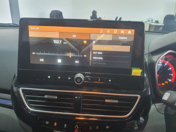 2025-Mahindra-XUV-3XO-12T-MX3 image:13