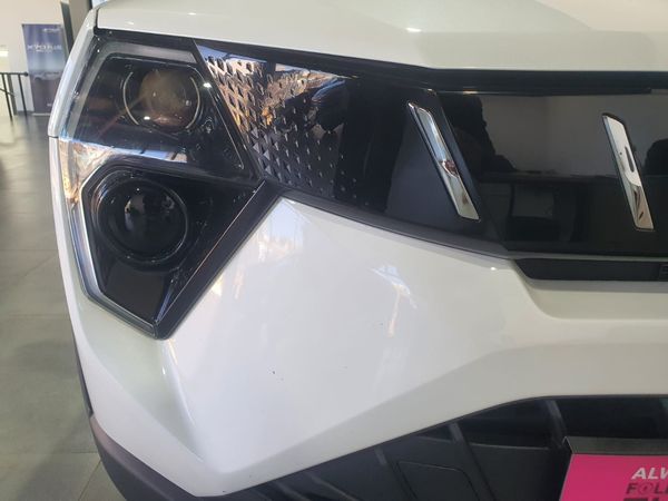 2025-Mahindra-XUV-3XO-12T-MX3 image:7