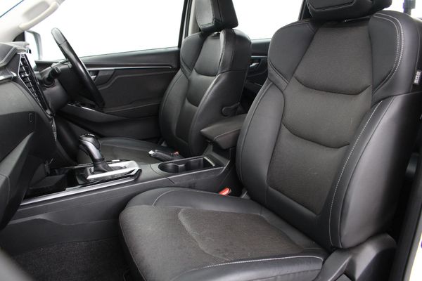 2022-Isuzu-D-Max-30-DDI-LSE-Auto-Double-Cab image:8