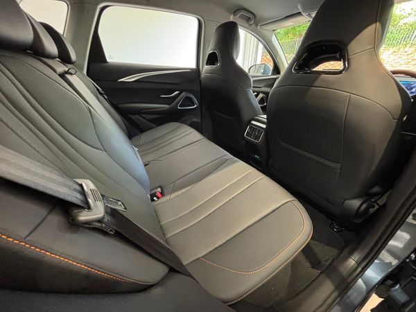 2026-BYD-Sealion-5-15-Dynamic-Phev image:3