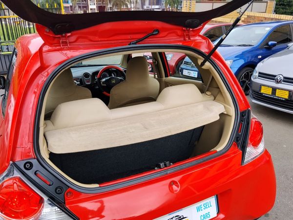 2013-Honda-Brio-12-Comfort-5-dr-Auto image:8