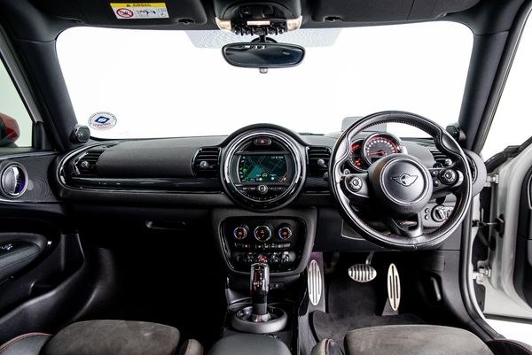 2019-MINI-Clubman-Cooper-JCW-Auto image:8