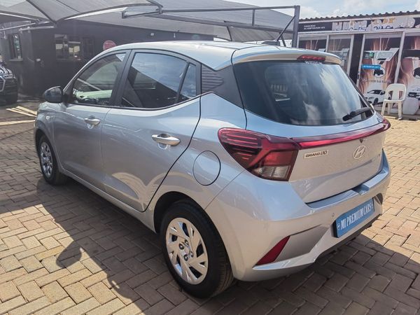 2024-Hyundai-Grand-i10-10-MANUAL image:13