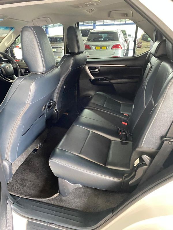 2023-Toyota-Fortuner-24-GD-6-RB-Auto image:13