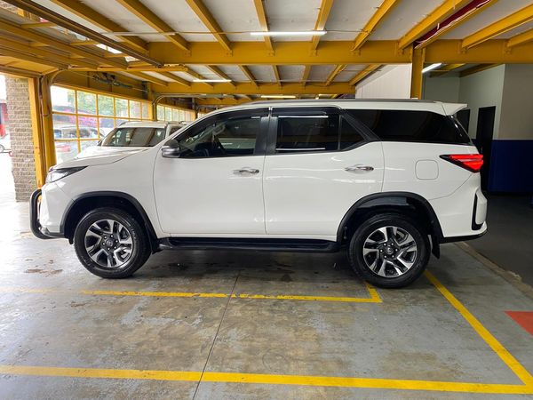 2023-Toyota-Fortuner-24-GD-6-RB-Auto image:5