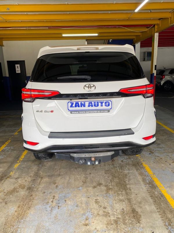 2023-Toyota-Fortuner-24-GD-6-RB-Auto image:6