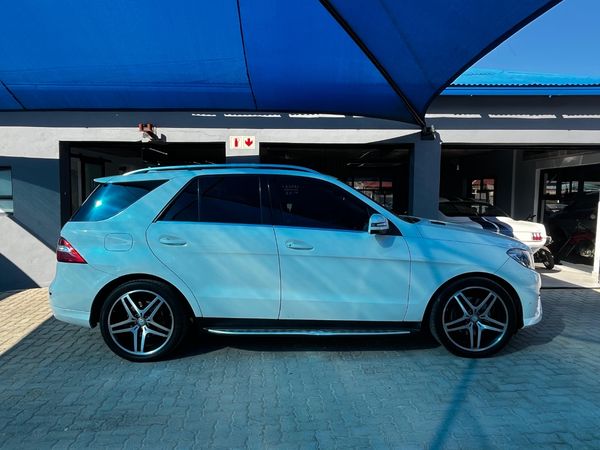 2013-Mercedes-Benz-ML-350-Bluetec image:6