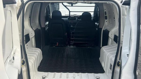 2018-Fiat-Fiorino-13-MultiJet-Panel-Van image:11
