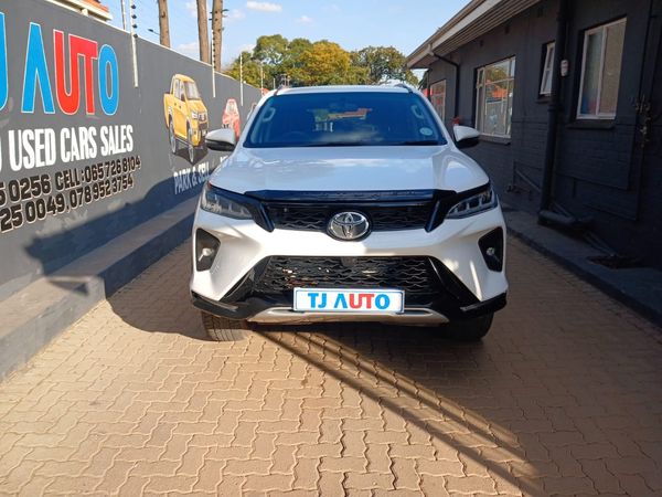 2023-Toyota-Fortuner-24-GD-6-Raised-Body-Auto image:1