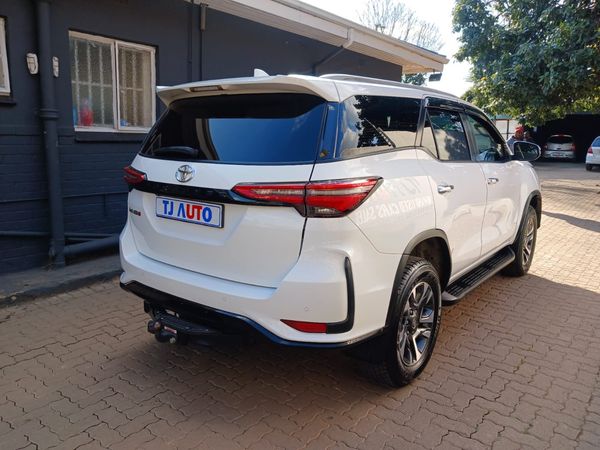 2023-Toyota-Fortuner-24-GD-6-Raised-Body-Auto image:4