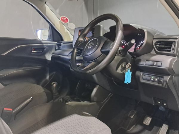 2025-Suzuki-Swift-12-GL image:12