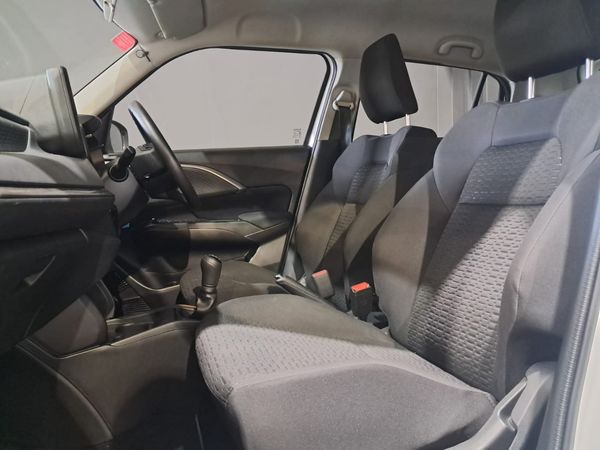 2025-Suzuki-Swift-12-GL image:15