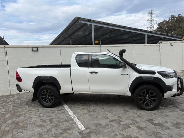 2021-Toyota-Hilux-28-GD-6-Raised-Body-Legend-4x4-Extended-Cab image:1