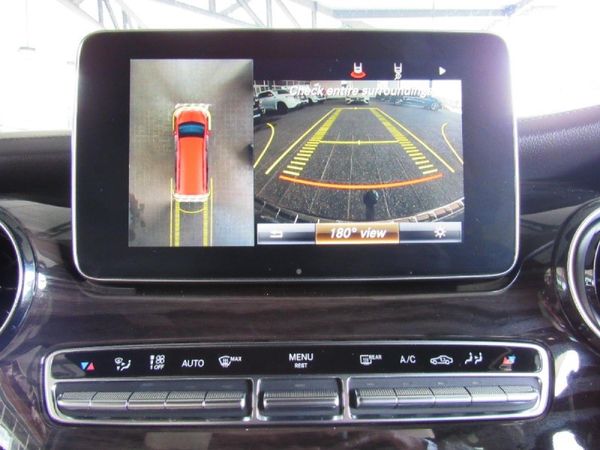 2020-Mercedes-Benz-V-Class-V-250d-Avantgarde-Auto image:5