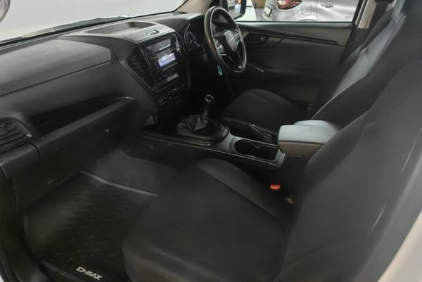 2024-Isuzu-D-Max-19-DDI-L-4x4-Double-Cab image:12