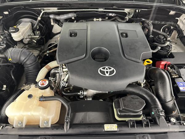 2021-Toyota-Hilux-28-GD-6-Raised-Body-Legend-RS-4x4-Auto-Double-Cab image:14