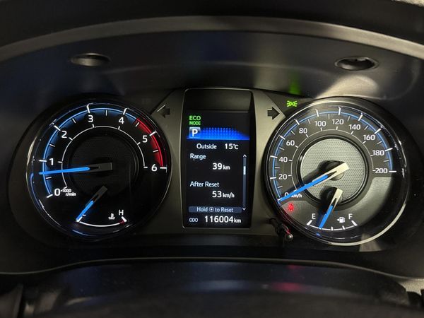 2021-Toyota-Hilux-28-GD-6-Raised-Body-Legend-RS-4x4-Auto-Double-Cab image:2