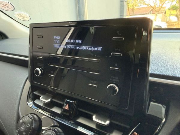 2023-Toyota-Corolla-Cross-18-XI image:6