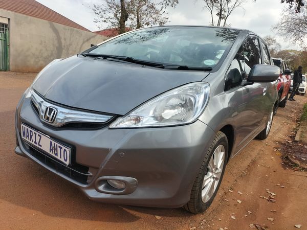 2012-Honda-Jazz-13-Hybrid image:1