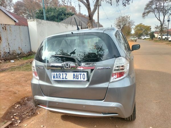 2012-Honda-Jazz-13-Hybrid image:2