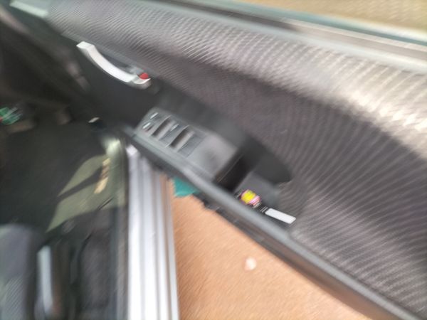 2012-Honda-Jazz-13-Hybrid image:5