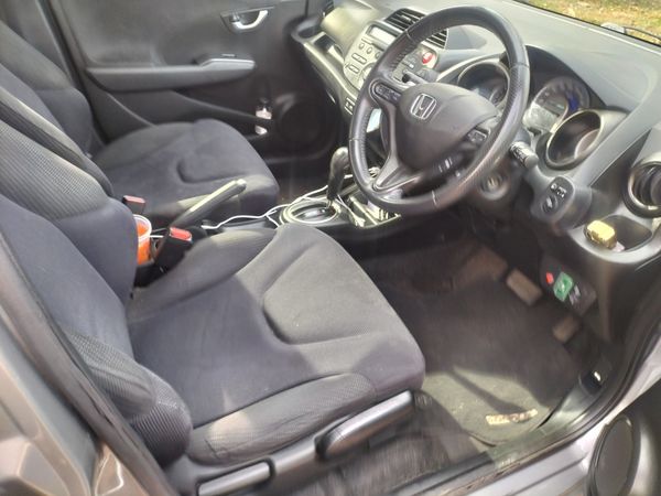 2012-Honda-Jazz-13-Hybrid image:8