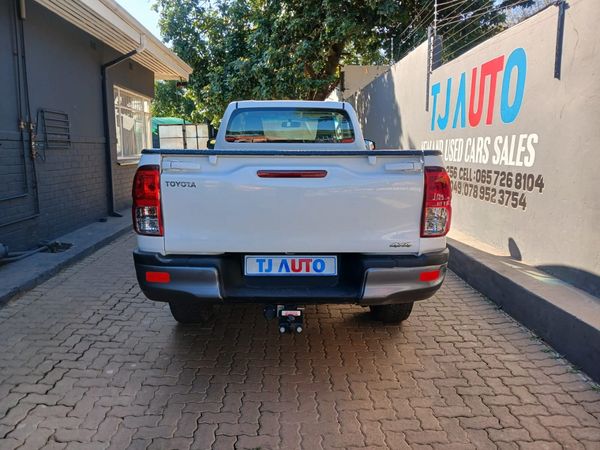 2025-Toyota-Hilux-24-GD-6-SRX-4x4-Single-Cab image:5