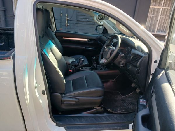 2025-Toyota-Hilux-24-GD-6-SRX-4x4-Single-Cab image:7