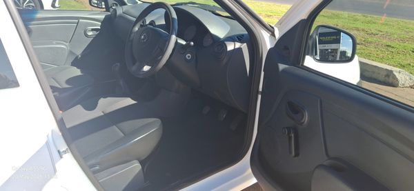 2022-Nissan-NP200-16-AC-Safety-Pack image:5