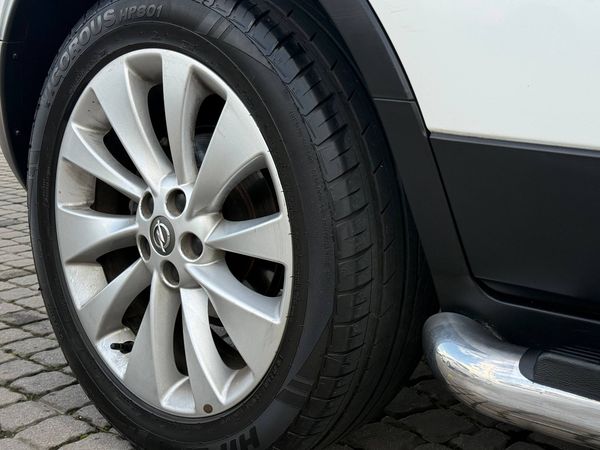 2016-Opel-Mokka-X-14T-Cosmo image:25