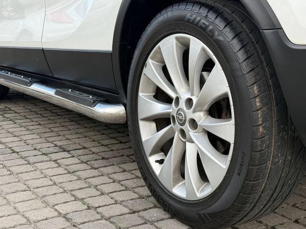 2016-Opel-Mokka-X-14T-Cosmo image:28