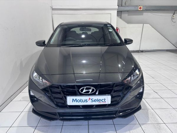 2023-Hyundai-i20-12-Fluid image:3
