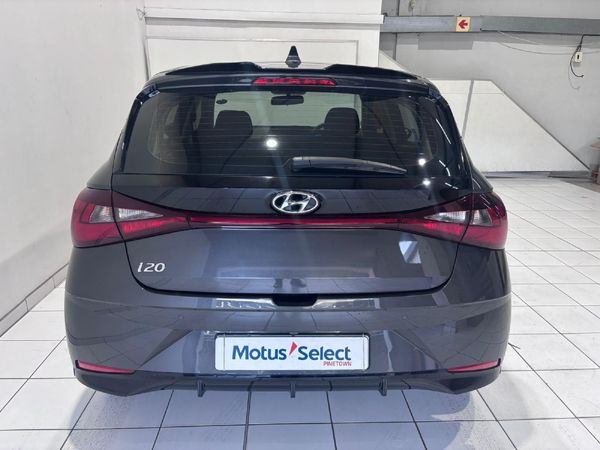 2023-Hyundai-i20-12-Fluid image:7