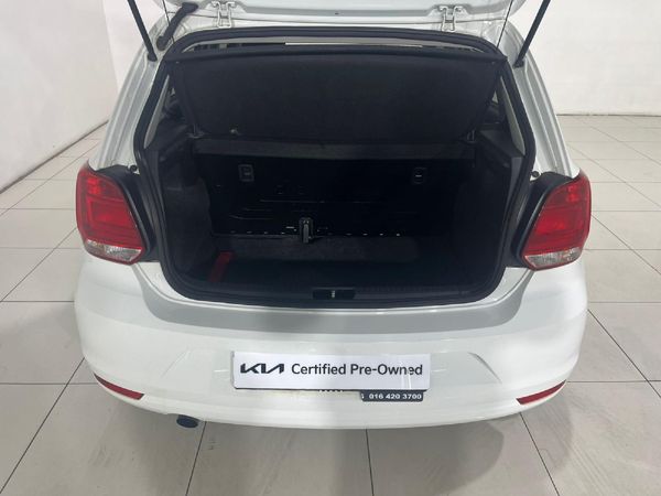 2020-Volkswagen-Polo-Vivo-14-Comfortline-5-dr image:13