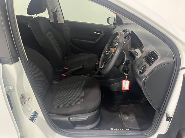 2020-Volkswagen-Polo-Vivo-14-Comfortline-5-dr image:18
