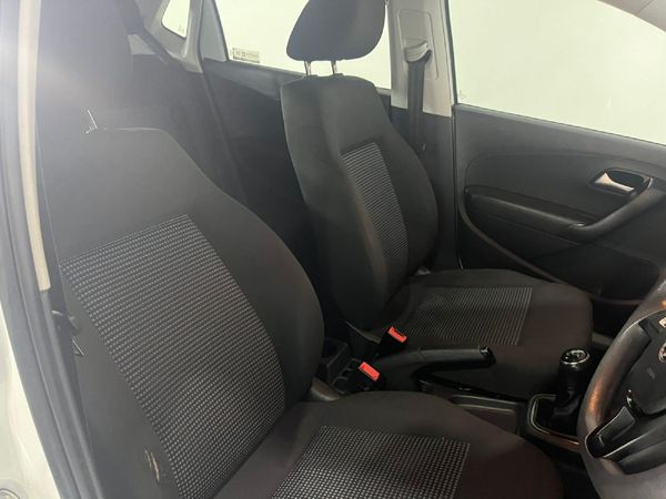 2020-Volkswagen-Polo-Vivo-14-Comfortline-5-dr image:20
