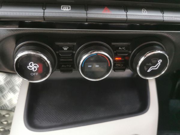 2023-Nissan-Magnite-10T-Acenta-Auto image:12