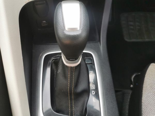 2023-Nissan-Magnite-10T-Acenta-Auto image:17