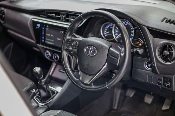 2022-Toyota-Corolla-Quest-18-Prestige image:11