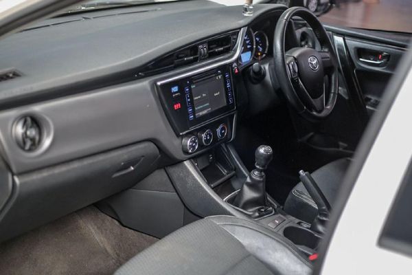 2022-Toyota-Corolla-Quest-18-Prestige image:13
