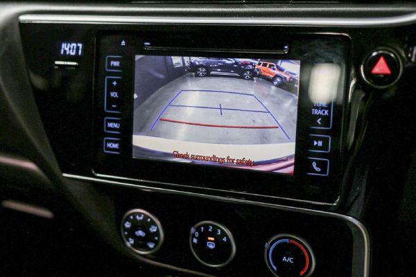 2022-Toyota-Corolla-Quest-18-Prestige image:15