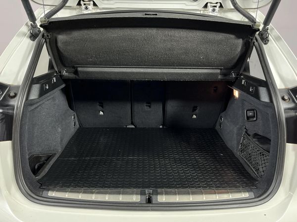 2017-BMW-X1-sDrive20d image:16