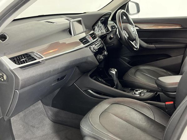 2017-BMW-X1-sDrive20d image:8