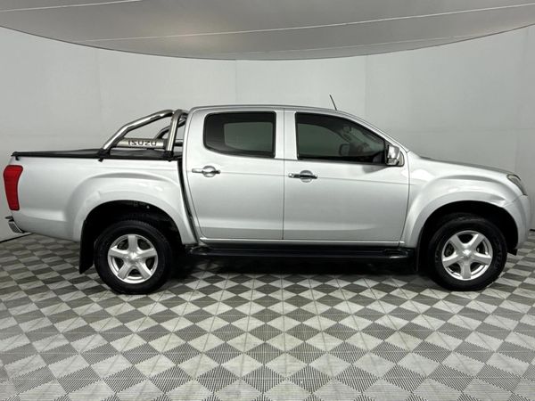 2016-Isuzu-KB-300-D-Teq-LX-Auto-Double-Cab image:18